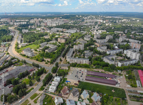 Aerial view of the intersection of Mira Avenue and Vasnetsov Street (Kirovo-Chepetsk, Kirov Region, Russia)
