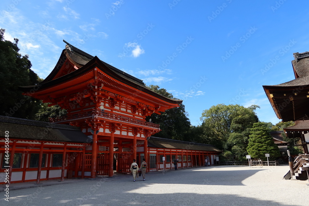 Temples and shinto shrines in Kyoto in Japan 日本の京都の神社仏閣 : Ro-mon Gate in the precincts of Shimogamo-jinja Shrine 下賀茂神社の境内にある楼門
Temples and shinto shrines in Kyoto in Japan 日本の京都の神社仏閣 : Ro-mon Gate in the precincts of Shimogamo-jinja Shrine 下賀茂神社の境内にある楼門