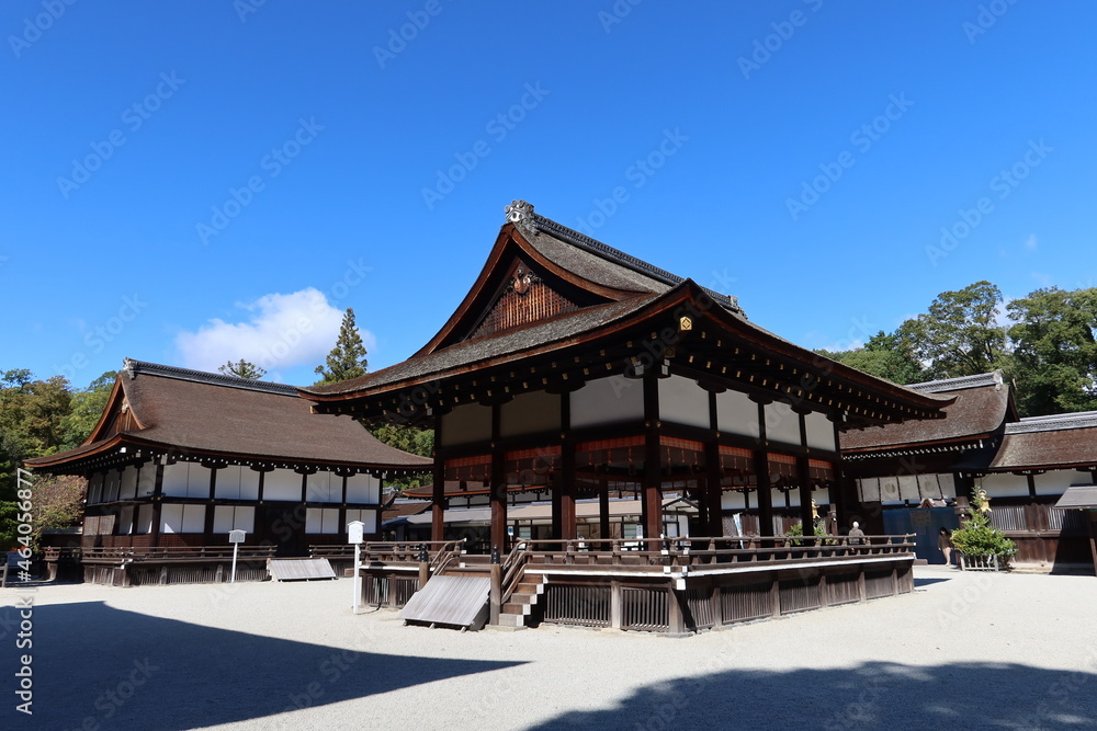  Temples and shinto shrines in Kyoto in Japan 日本の京都の神社仏閣 : Mai-dono Hall and Shinpuku-den Hall in the precincts of Shimogamo-jinja Shrine 下賀茂神社の境内にある舞殿と神服殿　