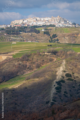 Acerenza, Potenza, Basilicata Panorama del borgo sulla cima della montagna