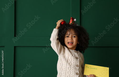 Cute African-American girl ...