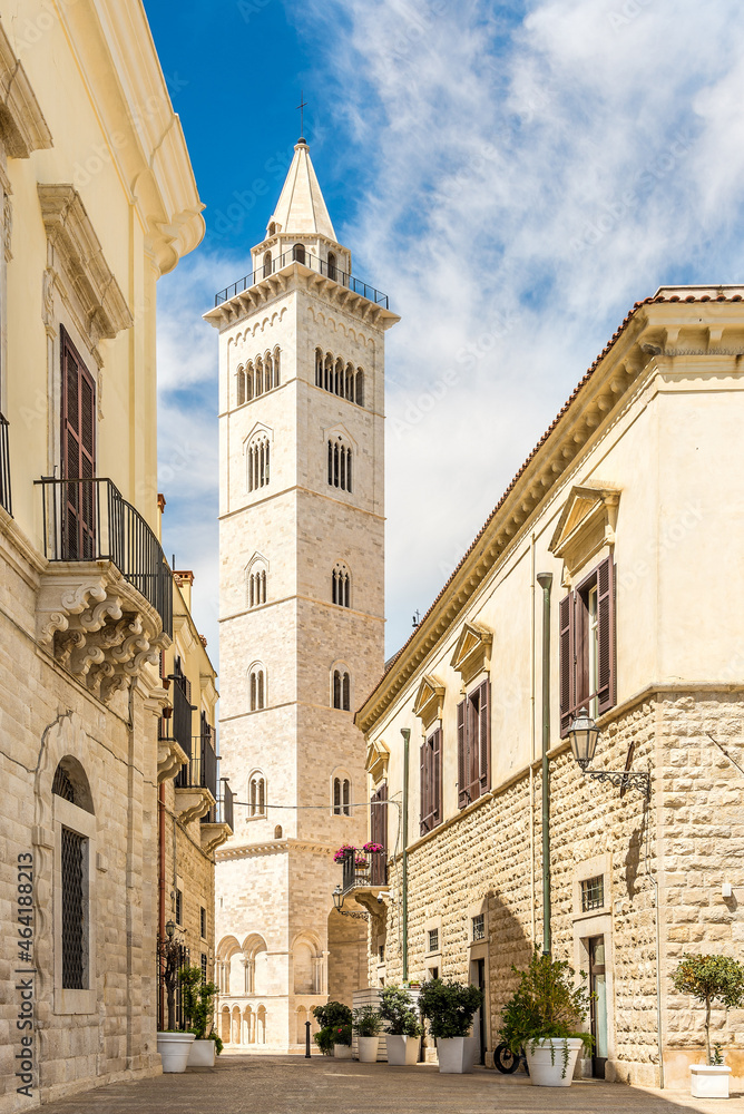 Fototapeta premium View at the Bell tower of Cathedral of Saint Nicolas in the streets of Trani - Italy