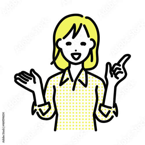 指を指して案内する女性