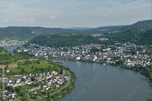 Blick vom Gedeonseck ins Mittelrheintal mit Boppard und Filsen