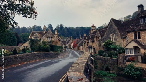 English village, October 2021, cotswolds autumn photo