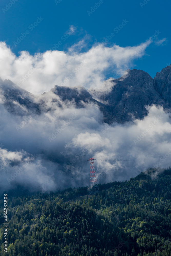 Sommerliche Entdeckungstour zum wunderschönen Eibsee in den Bayrischen Alpen - Deutschland Sommerliche Entdeckungstour zum wunderschönen Eibsee in den Bayrischen Alpen - Deutschland