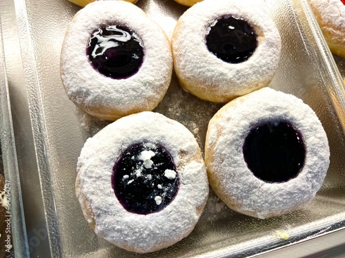 Close-up shot of Sunny Bluberry, a dessert made from flour and sugar. It is commonly consumed by the general public. It smells delicious and colorful.