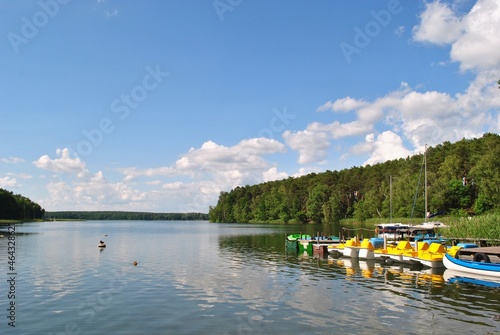 Obraz na płótnie Wakacje nad jeziorem w salonie