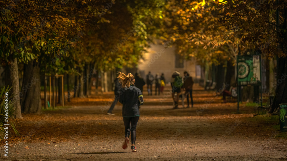 Jogging in Milan by night  
