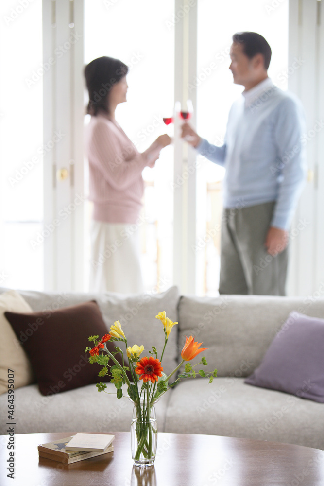 花のあるリビングルームイメージ