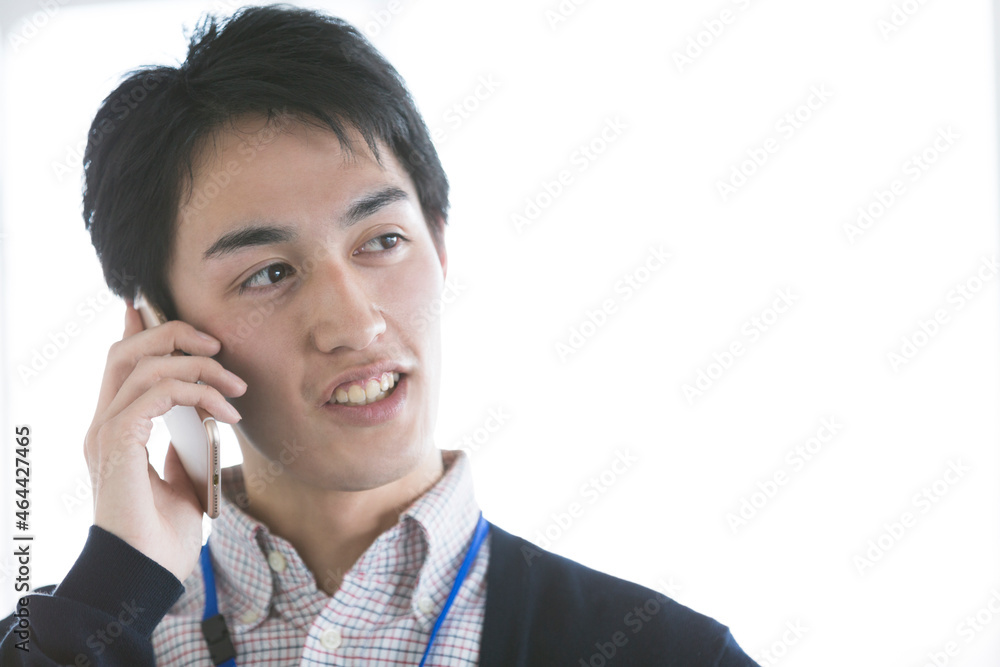 通話するビジネスマン