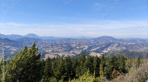 Panorama dalla cima del Monte Sant'Angelo in Arcevia nelle Marche