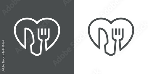 I love food. Cubiertos en corazón. Logotipo con silueta de tenedor y cuchillo en corazón con lineas en fondo gris y fondo blanco