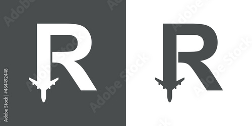 Logotipo con silueta de avión con trayectoria con forma de letra inicial R en fondo gris y fondo blanco