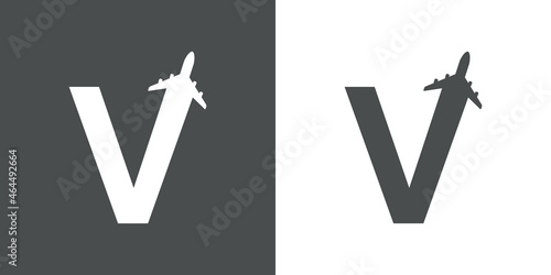 Logotipo con silueta de avión con trayectoria con forma de letra inicial V en fondo gris y fondo blanco