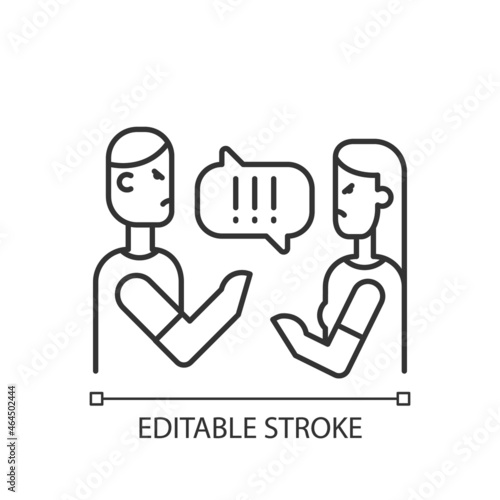 Couple criticizing each other linear icon. Young people quarreling. Family argue and disagree. Thin line customizable illustration. Contour symbol. Vector isolated outline drawing. Editable stroke