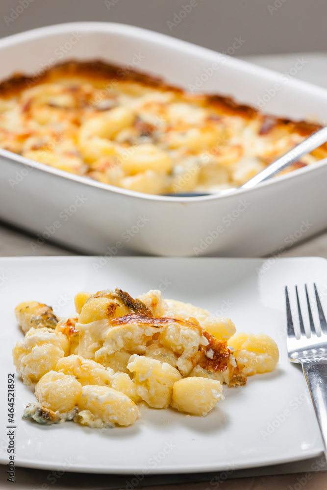gnocchi baked with blue cheese