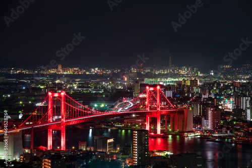 高塔山展望台から見る美しい北九州市の都市夜景 © doraneko777