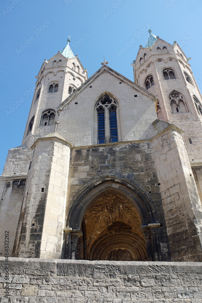 Freyburg (Unstrut) Portal St. Marien Hochformat