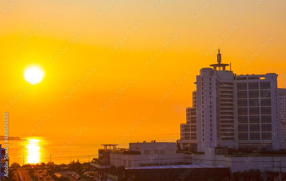pôr-do-sol da cidade de Punta del Este, Uruguai