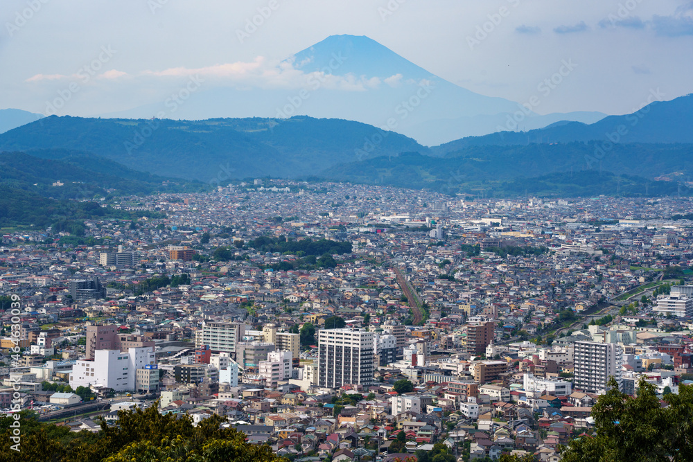 富士の麓の街
