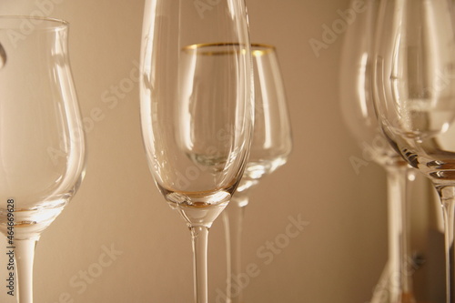 와인잔과 유리잔