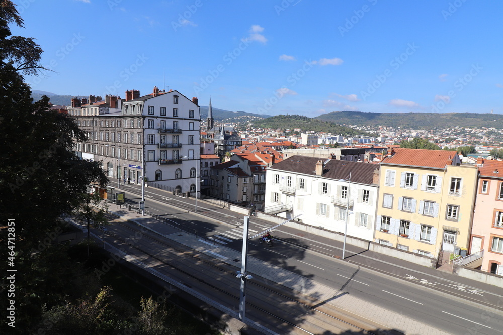 Fototapeta premium Vue d'ensemble de Clermont Ferrand, ville de Clermont Ferrand, département du Puy de Dome, France
