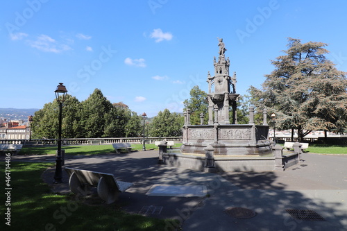 Le square Olympe de Gouges, ville de Clermont Ferrand, département du Puy de Dome, France photo