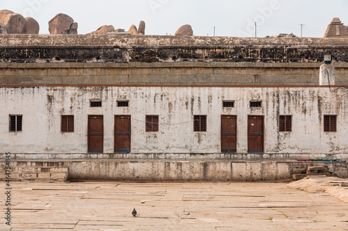 インド ハンピの建造物群の一つヴィルパークシャ寺院