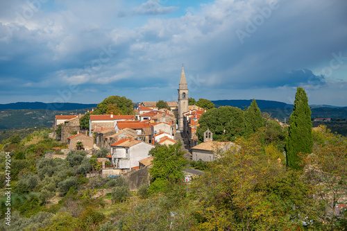 Draguć - Behind seven hills, in the deepest inland of Istra, half way between Pazin and Buzet , Became famous as film location for Hollywood