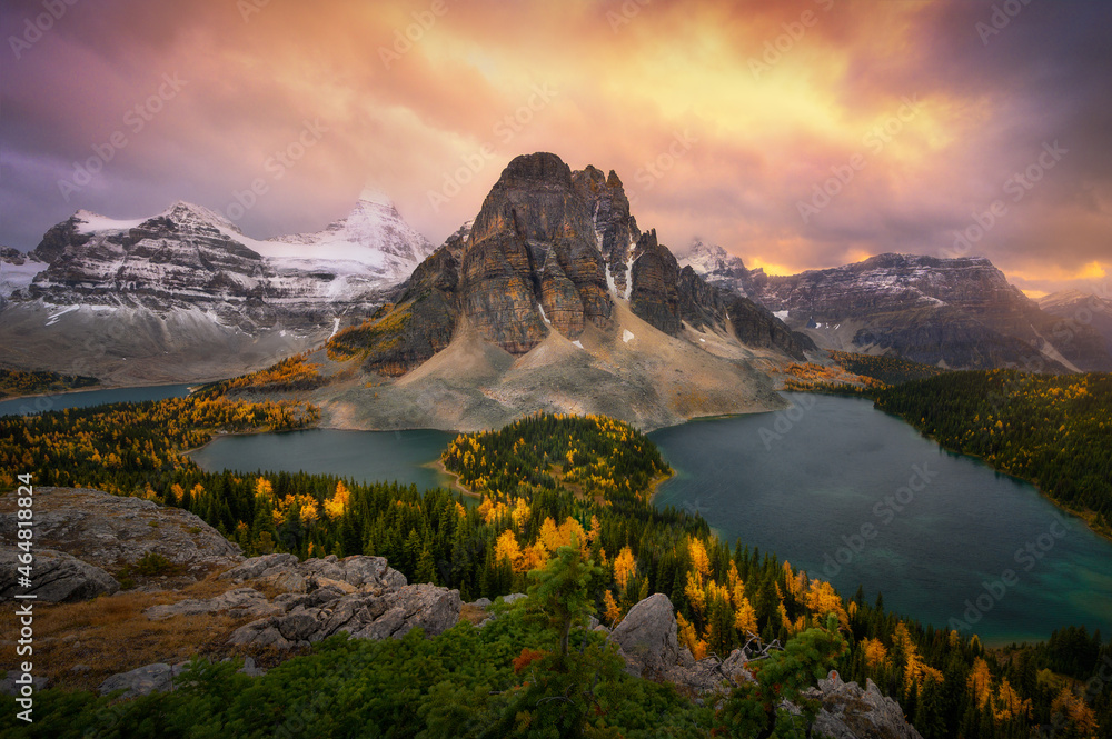 Mount Assiniboine scenic view in autumn