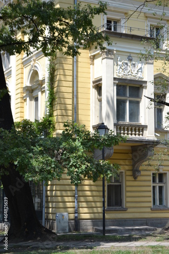 Fototapeta Naklejka Na Ścianę i Meble -  old house in the city