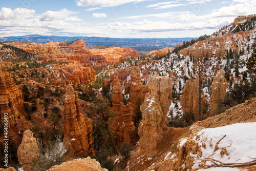 Early snow at Bryce Canyon 