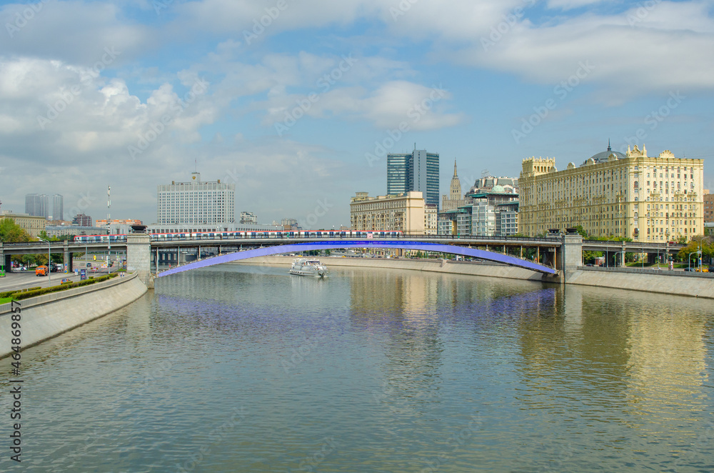Виды с Бородинского моста