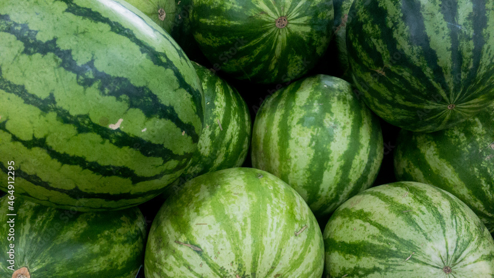 Mercado Agrícola: Diversidade de Frutas e Verduras Frescas. Frutas no supermercado. Verduras na feira Mercado Agrícola: Diversidade de Frutas e Verduras Frescas. Frutas no supermercado. Verduras na feira