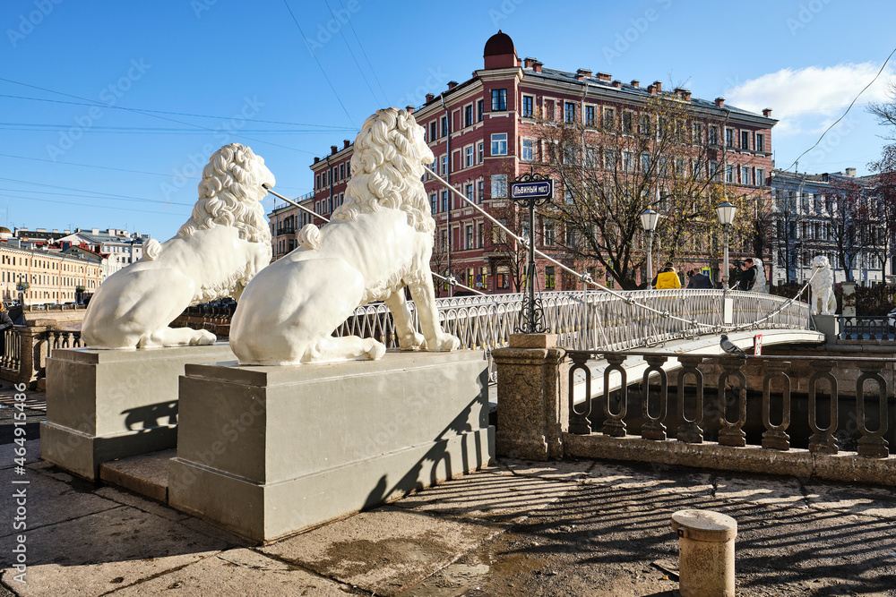 Lion bridge