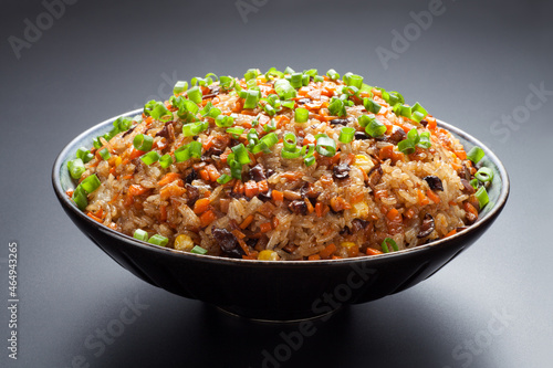 Cuadro en lienzo Cantonese fried glutinous rice with mushroom, corn, carrots and sausage