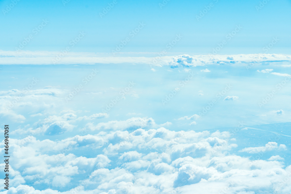 上空の雲と空 上空の雲と空