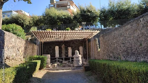 Pompei - Statue presso Porta Nocera photo