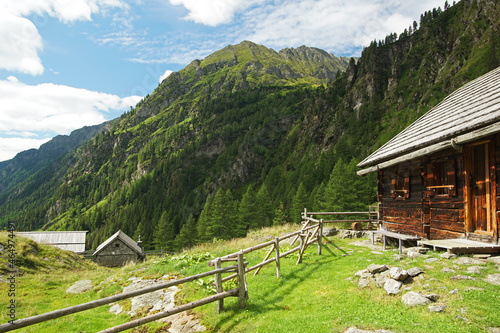 Berghütten im Lungauer Göriachtal im Salzburgerland