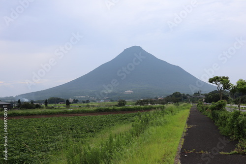 Kaimondake, a beautiful mountain of an active volcano © 哲子 太田