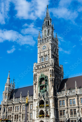 Neues Rathaus in München mit Glockenspiel