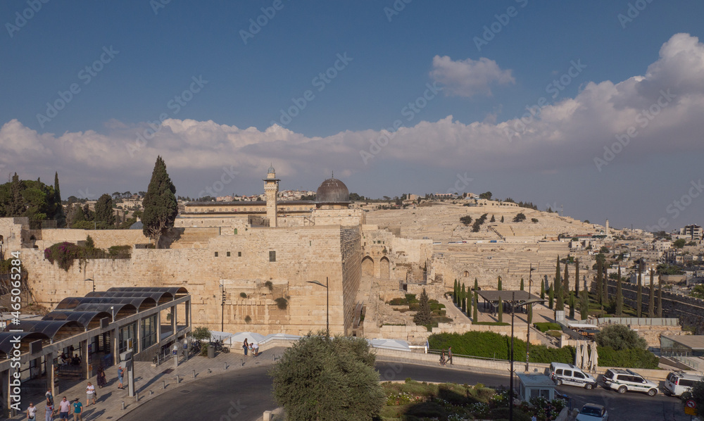 Fototapeta premium Temple Mount south wall with Al-Aqsa Mosque and archeological excavation site in Jerusalem Old City