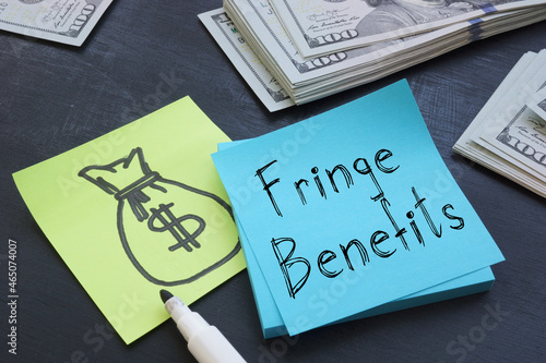 Εκτύπωση καμβά Fringe Benefits are shown on the business photo using the text
