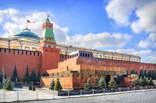 Fototapeta Lenin's Mausoleum in the Kremlin on Red Square in Moscow