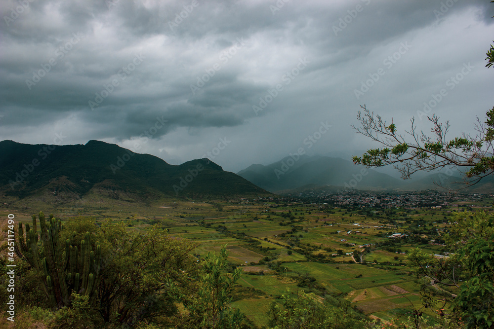 Obraz premium Paisaje de montaña oaxaqueño