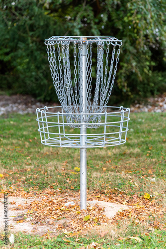 Disk golf basket