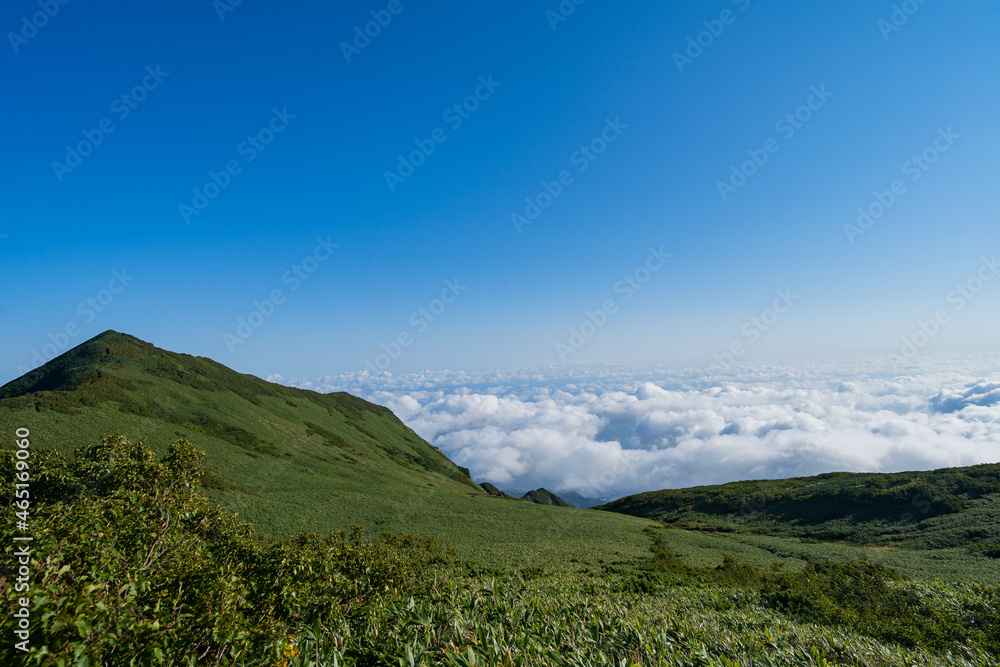 Naklejka premium 日本最北の百名山 登山 (日本 - 北海道 - 利尻岳) 