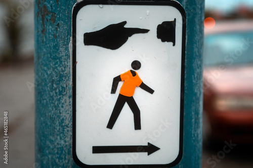 Canvastavla Orange shirt day sign on crosswalk pole