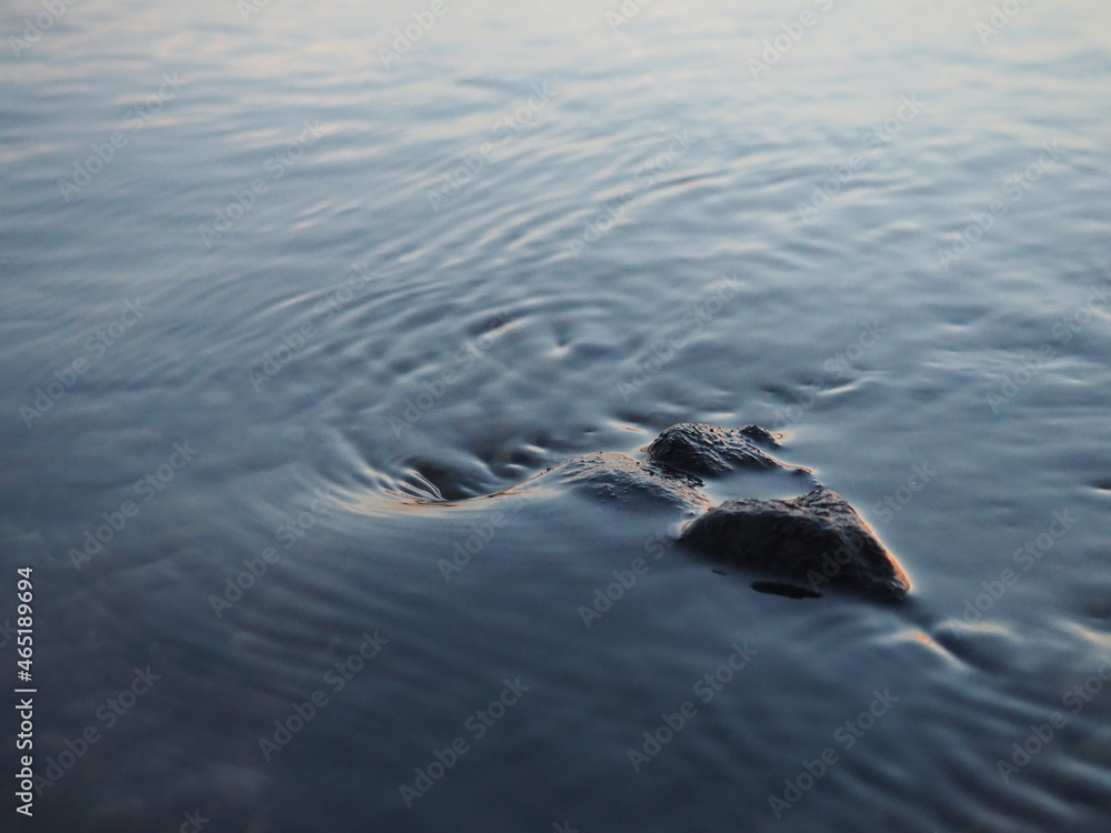 Obraz premium rock in water